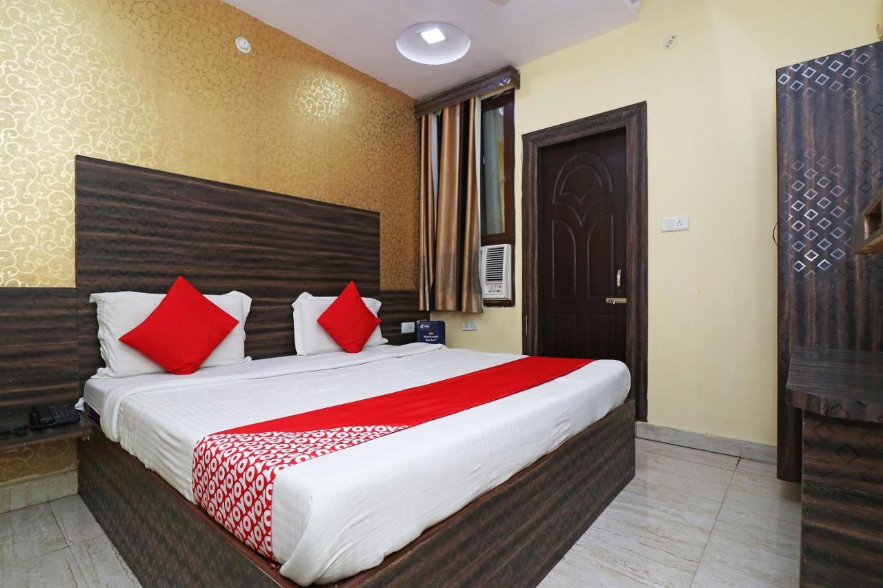 Hotel Oyo Flagship 8393 Park Avenue