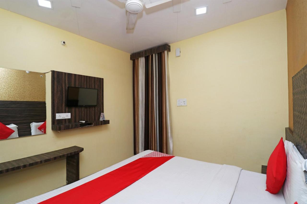 Oyo Flagship 8393 Park Avenue Lucknow
